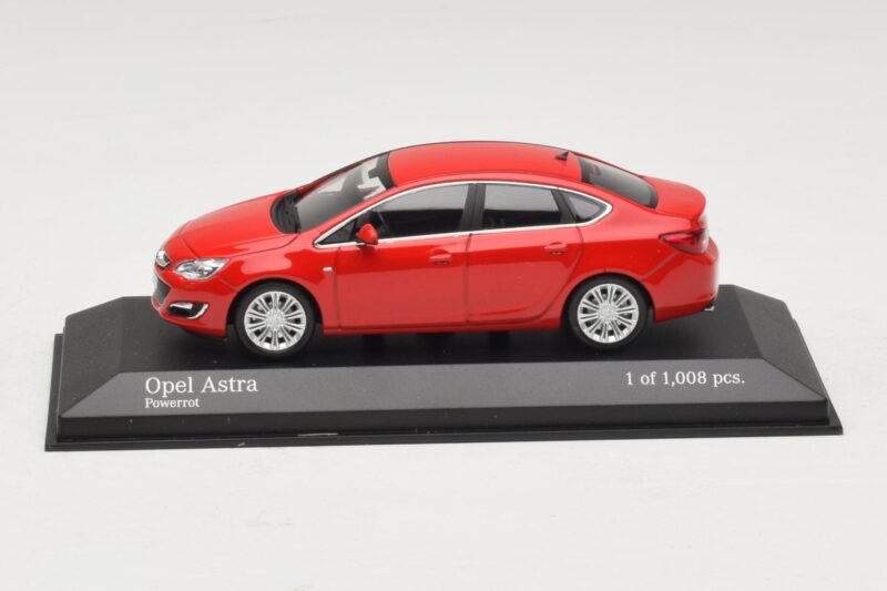 Opel Astra J Punane Minichamps 1:43 Opel Astra J Punane Minichamps 1:43 410042001 Metall