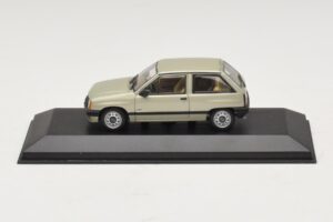 Opel Corsa A Heleroheline Metallik Minichamps 1:43 CORSA001 Metall