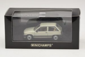 Opel Corsa A Heleroheline Metallik Minichamps 1:43 CORSA001 Metall - pilt 4/4