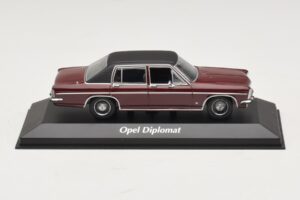 Opel Diplomat B Tumepunane Maxichamps 1:43 940046071 Metall