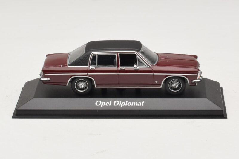 Opel Diplomat B Tumepunane Maxichamps 1:43 940046071 Metall