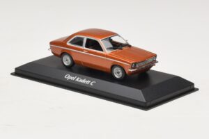 Opel Kadett C Pronks Metallik Maxichamps 1:43 940045600 Metall - pilt 3/4
