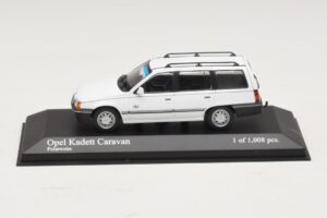 Opel Kadett E Caravan Valge Minichamps 1:43 400045911 Metall