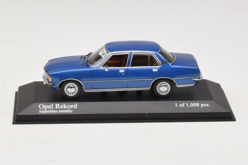 Opel Rekord D Sinine Metallik Minichamps 1:43 Opel Rekord D Sinine Metallik Minichamps 1:43 400044002 Metall