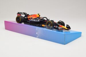 Oracle Red Bull Racing RB18 #11 S. Perez Miami GP 2022 Minichamps 1:18 113220511 Metall - pilt 4/7