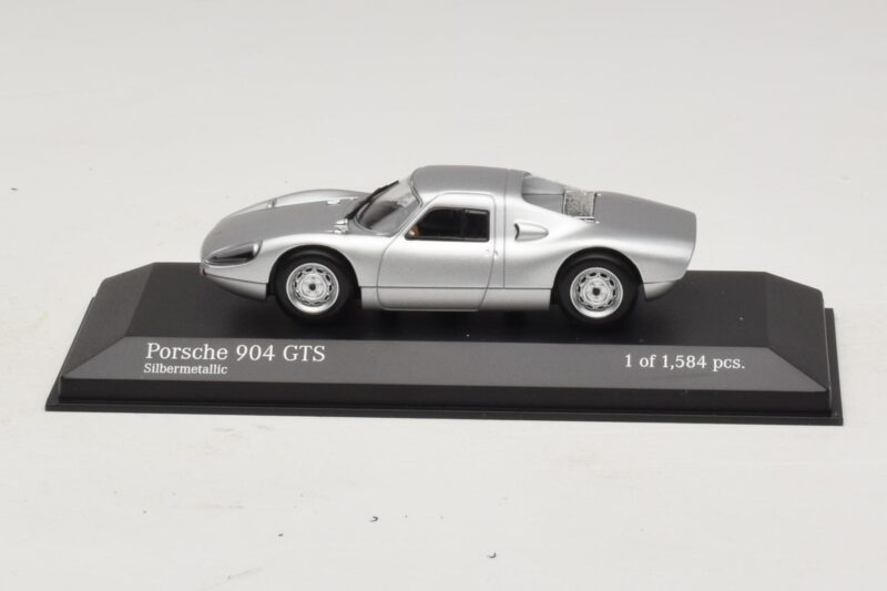 Porsche 904 GTS Hõbe Minichamps 1:43 400065721 Metall