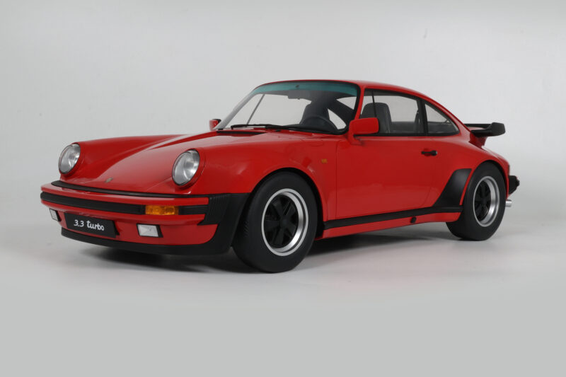 Porsche 911 930 Turbo 3.3 India Red GT Spirit 1:8 Porsche 911 930 Turbo 3.3 India Red GT Spirit 1:8 GTS802301 Vaik