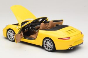 Porsche 911 991 Carrera S Kabriolett Kollane Minichamps 1:18 100061031 Metall - pilt 5/8