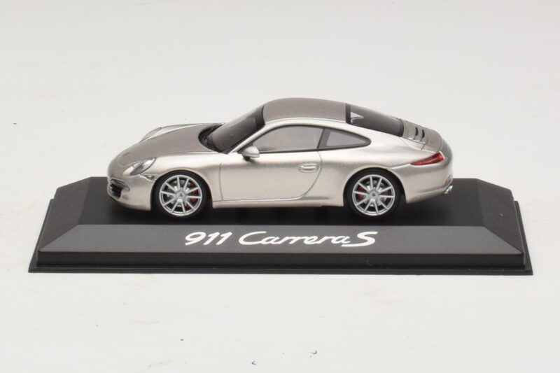 Porsche 911 991 Carrera S Hõbe Metallik Minichamps 1:43 Porsche 911 991 Carrera S Hõbe Metallik Minichamps 1:43 WAP0200130C Metall