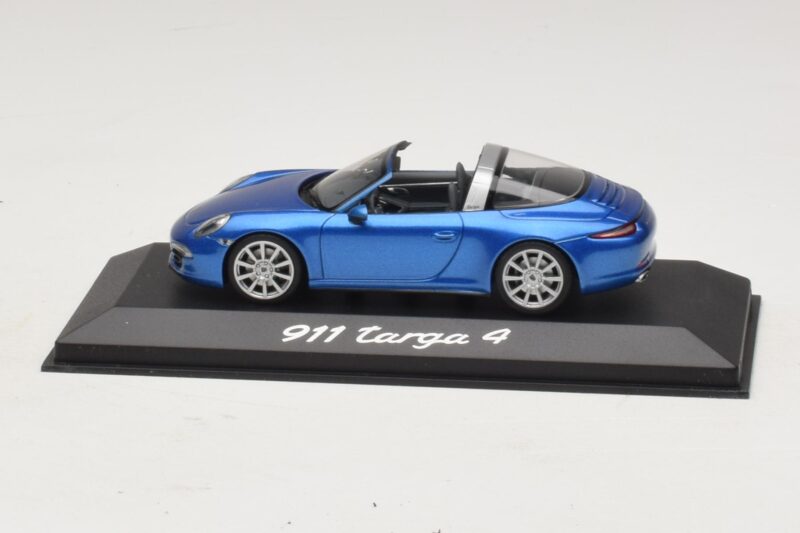 Porsche 911 991 Targa Sinine Metallik Minichamps 1:43 WAP0200350E Metall