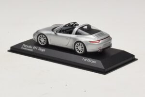 Porsche 911 991 Targa Hõbedane Minichamps 1:43 410062442 Metall - pilt 3/4