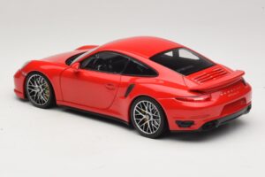 Porsche 911 991 Turbo S Punane Minichamps 1:18 110062320 Metall - pilt 7/8