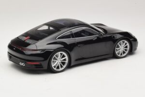 Porsche 911 992 Carrera 4S Must Minichamps 1:18 WAP0211120R992 Metall - pilt 2/6