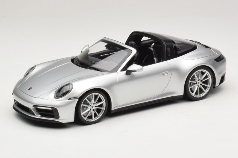 Porsche 911 992 Targa 4 GTS Hõbedane Minichamps 1:18 WAP0211460RTRG Metall