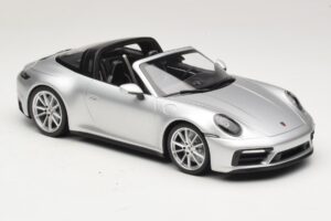 Porsche 911 992 Targa 4 GTS Hõbedane Minichamps 1:18 WAP0211460RTRG Metall - pilt 4/6