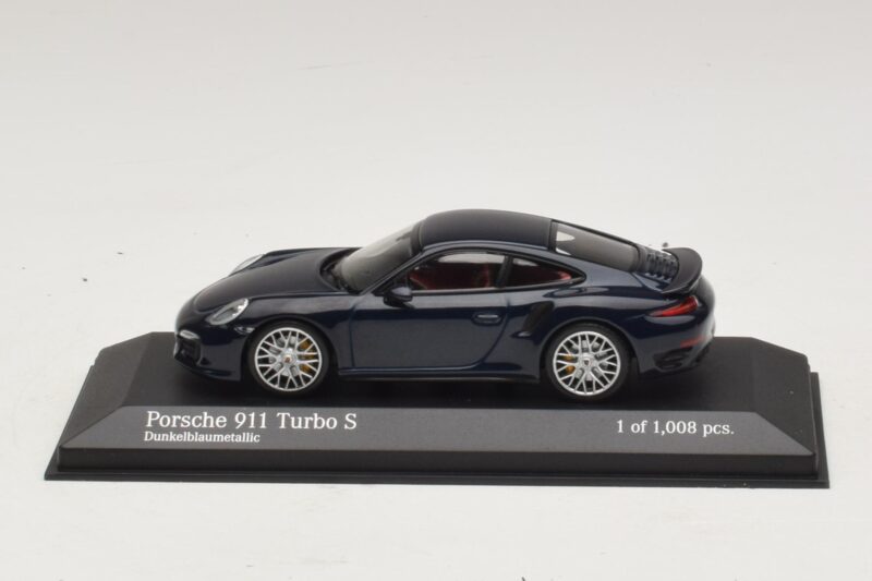 Porsche 911 996 Sinine Metallik Minichamps 1:43 400061180 Metall