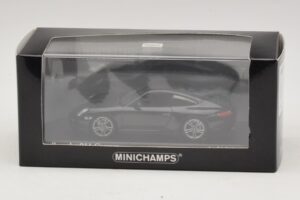 Porsche 911 997 Carrera Black Edition Minichamps 1:43 400066425 Metall - pilt 4/4