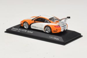 Porsche 911 997 GT3 R Hybrid Presentation 2010 Minichamps 1:43 410108900 Metall - pilt 3/4