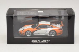 Porsche 911 997 GT3 R Hybrid Presentation 2010 Minichamps 1:43 410108900 Metall - pilt 4/4