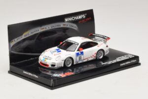 Porsche 911 997 GT3 RS #11 24 Hours Nurburgring 2010 Minichamps 1:43 437106711 Metall - pilt 2/5