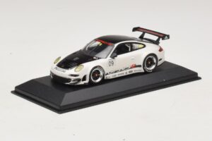 Porsche 911 997 GT3 RSR #9 Presentation 2009 Minichamps 1:43 400096909 Metall - pilt 2/4