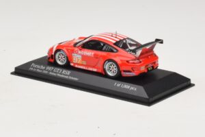 Porsche 911 997 GT3 RSR GT2 #97 M. Holzer / R. Westbrook 24 Hours of Le Mans 2010 Minichamps 1:43 410106997 Metall - pilt 3/4