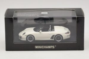 Porsche 911 997 Speedster Valge Minichamps 1:43 400069531 Metall - pilt 4/4