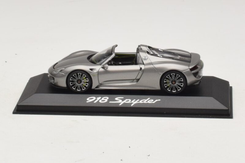 Porsche 918 Spyder Hall Metallik Minichamps 1:43 Porsche 918 Spyder Hall Metallik Minichamps 1:43 WAP0201000E Metall
