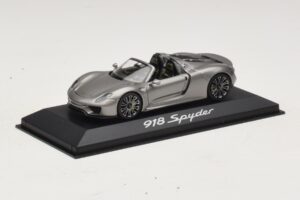 Porsche 918 Spyder Hall Metallik Minichamps 1:43 WAP0201000E Metall - pilt 2/4