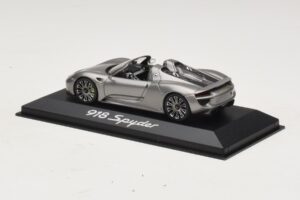Porsche 918 Spyder Hall Metallik Minichamps 1:43 WAP0201000E Metall - pilt 3/4