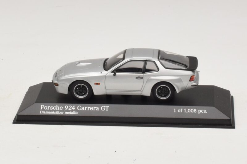 Porsche 924 Carrera GT Hõbe Minichamps 1:43 400066121 Metall