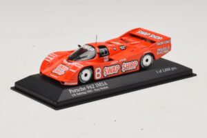 Porsche 962 IMSA #8 A.J. Foyt / B. Wollek 12 Hours of Sebring 1985 Minichamps 1:43 400856508 Metall - pilt 2/4