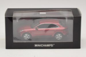 Porsche Macan 95B Punane Metallik Minichamps 1:43 410062600 Metall - pilt 4/4