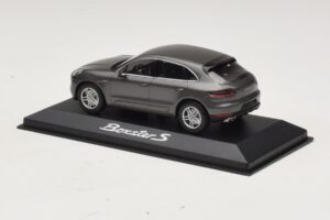 Porsche Macan S Diesel 95B Pronks Metallik Minichamps 1:43 WAP0201510E Metall - pilt 3/4