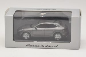 Porsche Macan S Diesel 95B Pronks Metallik Minichamps 1:43 WAP0201510E Metall - pilt 4/4