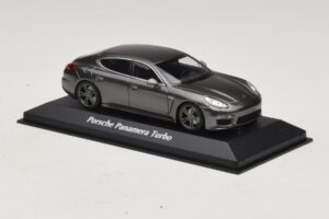 Porsche Panamera 970 Turbo Hall Metallik Maxichamps 1:43 940062371 Metall - pilt 3/4