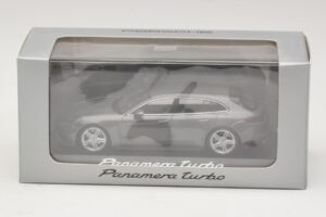 Porsche Panamera 971 Turbo Hall Metallik Minichamps 1:43 WAP0207610H Metall - pilt 4/4