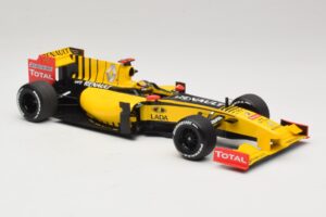 Renault R30 Showcar #11 R. Kubica F1 2010 Minichamps 1:18 150100081 Metall - pilt 4/6
