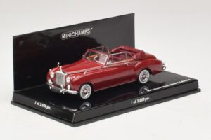 Rolls-Royce Silver Cloud II Kabriolett Punane Minichamps 1:43 436134930 Metall - pilt 2/4