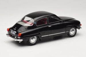 Saab 96 V4 Must MCG 1:18 MCG18063 Metall - pilt 2/6