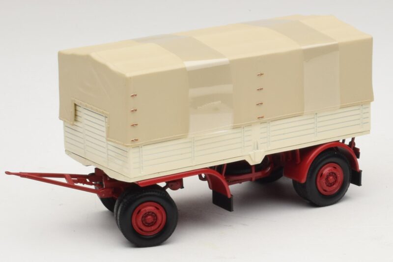 Veoauto Haagis Present Valge Punane Minichamps 1:43 439159096 Metall