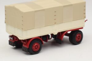 Veoauto Haagis Present Valge Punane Minichamps 1:43 439159096 Metall - pilt 2/6