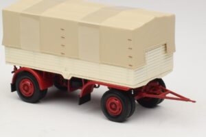 Veoauto Haagis Present Valge Punane Minichamps 1:43 439159096 Metall - pilt 4/6
