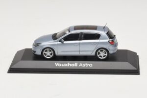 Vauxhall Astra H Sedan Helesinine Metallik Minichamps 1:43 ASTRA007 Metall