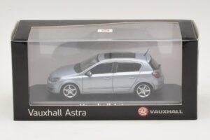 Vauxhall Astra H Sedan Helesinine Metallik Minichamps 1:43 ASTRA007 Metall - pilt 4/4