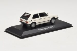 Volkswagen Golf GTI Mk1 Valge Maxichamps 1:43 940055171 Metall - pilt 2/4