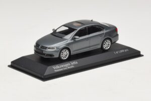 Volkswagen Jetta Mk6 Grey Metallic Minichamps 1:43 400059000 Metall - pilt 2/4