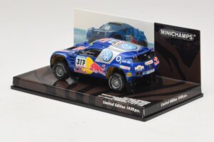 Volkswagen Race Touareg Red Bull #317 Gordon / von Zitzewitz Dakar Rally 2005 Minichamps 1:43 436055317 Metall - pilt 3/5