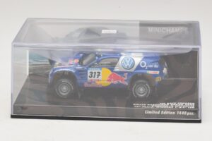 Volkswagen Race Touareg Red Bull #317 Gordon / von Zitzewitz Dakar Rally 2005 Minichamps 1:43 436055317 Metall - pilt 4/5