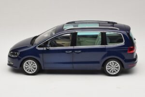 Volkswagen Sharan Blue Metallic Minichamps 1:18 110051000 Metall - pilt 4/8